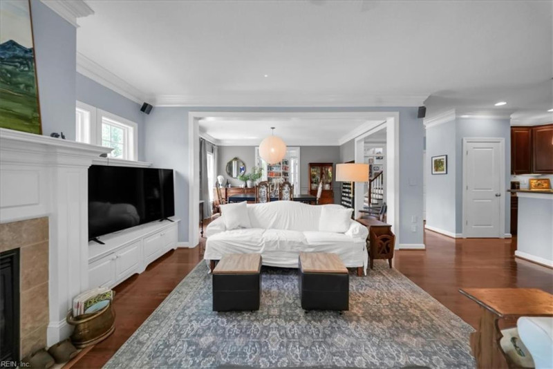 Photo 7 of 45 residential for sale in Chesapeake virginia