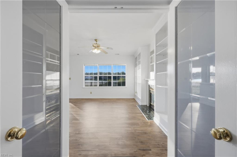 Photo 11 of 50 residential for sale in Suffolk virginia