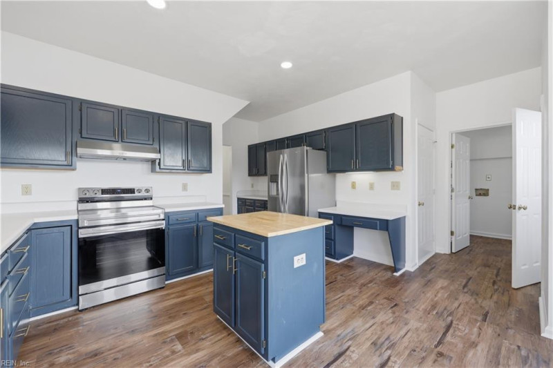 Photo 14 of 50 residential for sale in Suffolk virginia