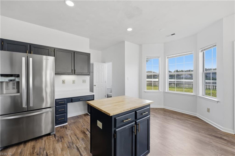 Photo 16 of 50 residential for sale in Suffolk virginia