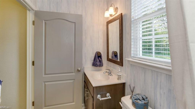 Photo 20 of 35 residential for sale in Suffolk virginia