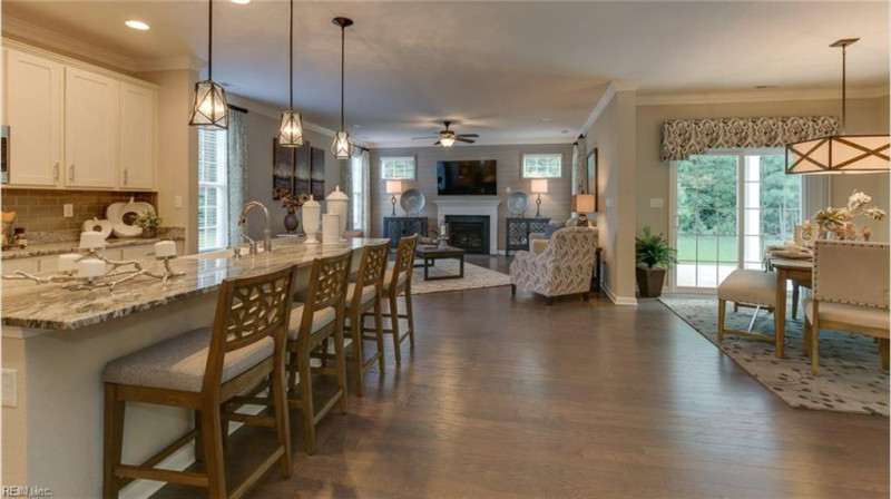 Photo 6 of 35 residential for sale in Suffolk virginia