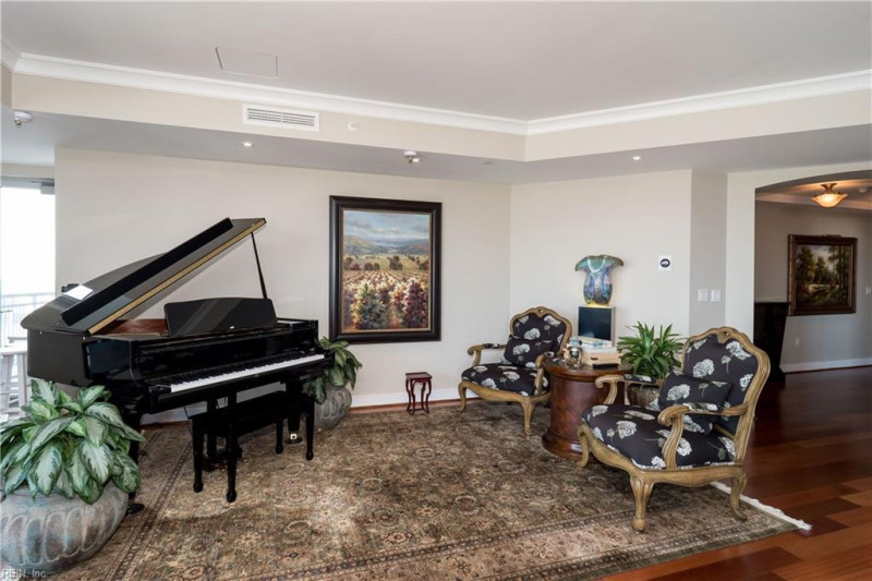 Photo 11 of 36 residential for sale in Virginia Beach virginia