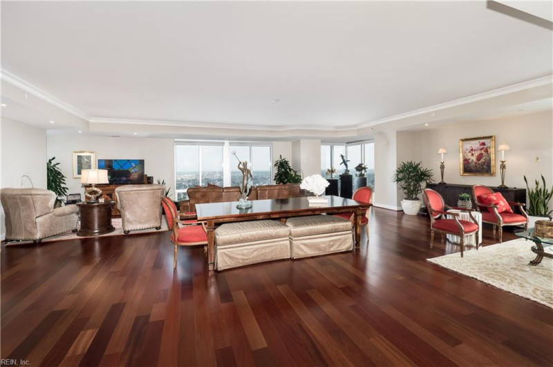 Photo 12 of 36 residential for sale in Virginia Beach virginia