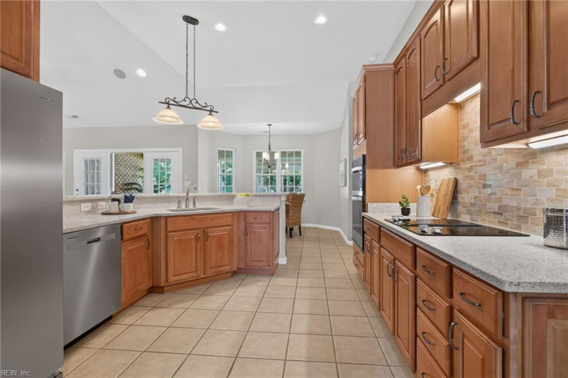 Photo 2 of 50 residential for sale in Chesapeake virginia