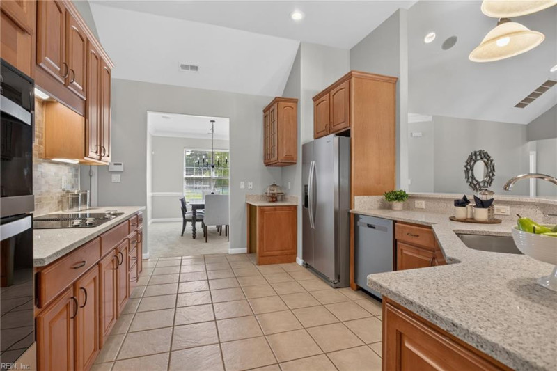 Photo 23 of 50 residential for sale in Chesapeake virginia