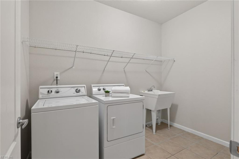 Photo 26 of 50 residential for sale in Chesapeake virginia