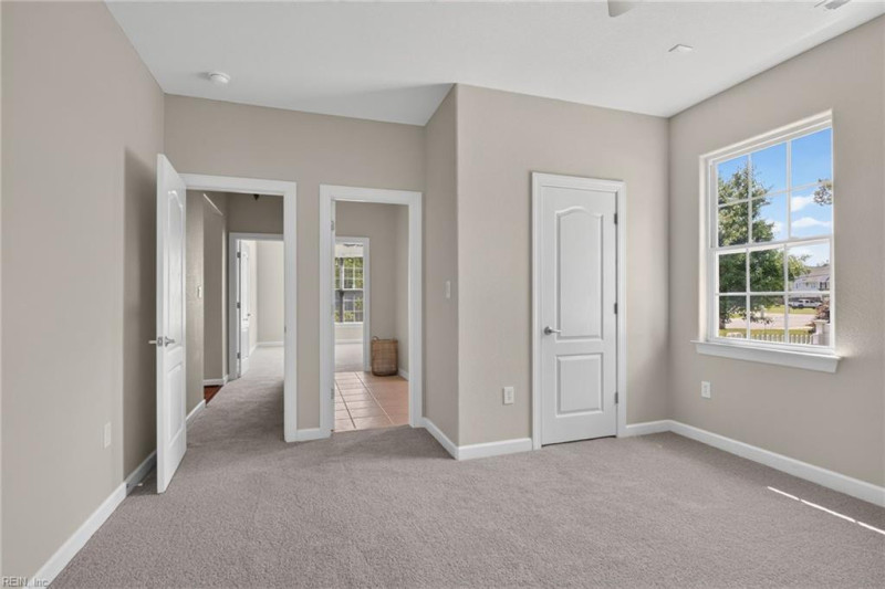 Photo 38 of 50 residential for sale in Chesapeake virginia
