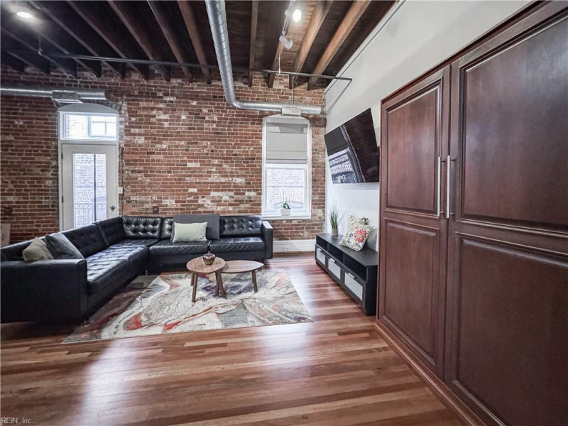 Photo 12 of 49 residential for sale in Norfolk virginia