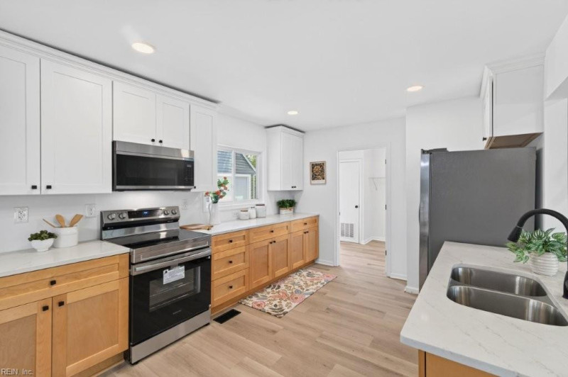 Photo 14 of 39 residential for sale in Norfolk virginia