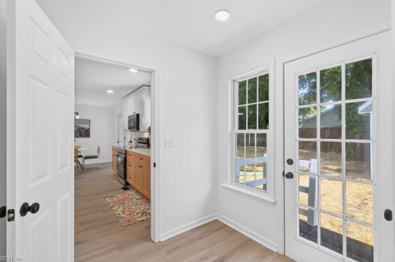 Photo 17 of 39 residential for sale in Norfolk virginia
