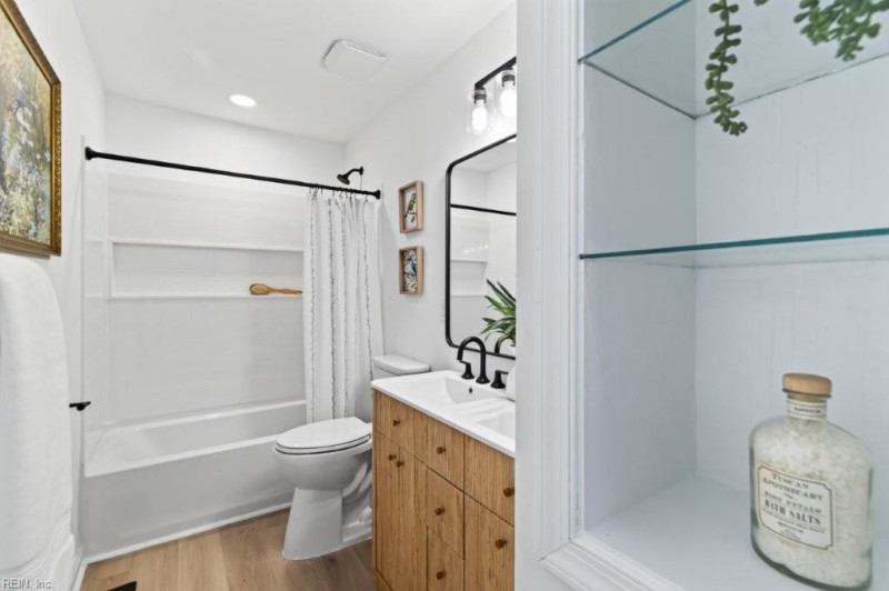 Photo 20 of 39 residential for sale in Norfolk virginia