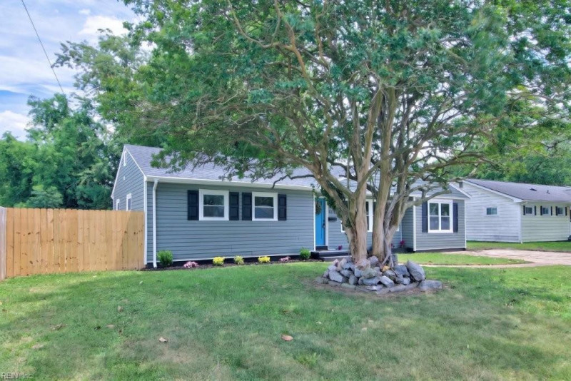 Photo 4 of 39 residential for sale in Norfolk virginia