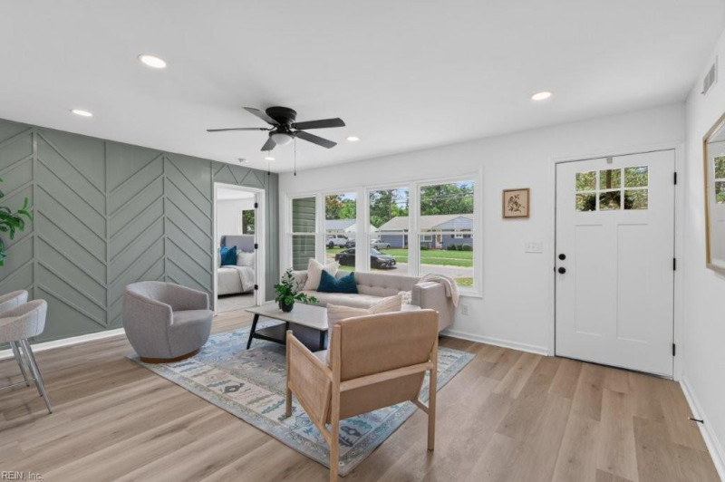Photo 6 of 39 residential for sale in Norfolk virginia