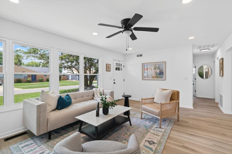 Photo 7 of 39 residential for sale in Norfolk virginia