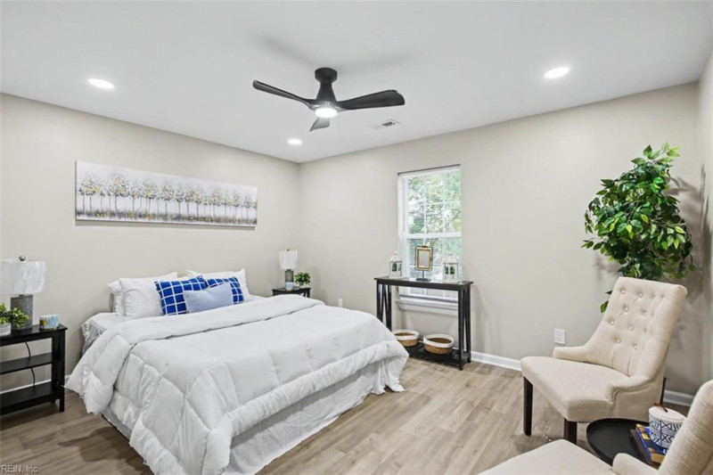 Photo 20 of 29 residential for sale in Newport News virginia