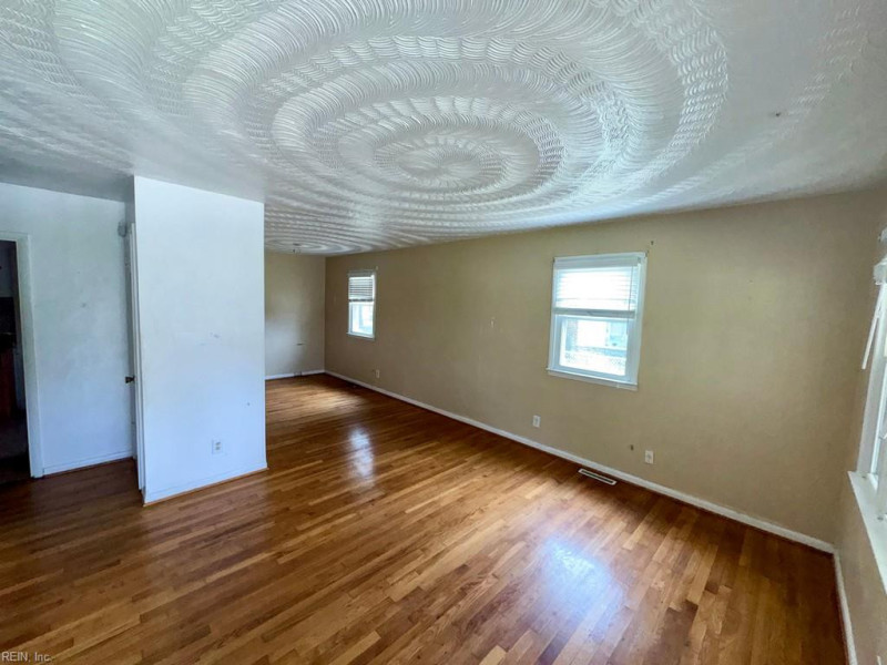 Photo 3 of 17 residential for sale in Portsmouth virginia Photo 3 of 17 residential for sale in Portsmouth virginia