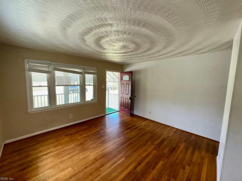 Photo 4 of 17 residential for sale in Portsmouth virginia Photo 4 of 17 residential for sale in Portsmouth virginia