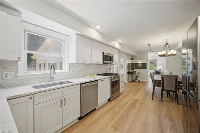 Photo 17 of 49 residential for sale in Virginia Beach virginia