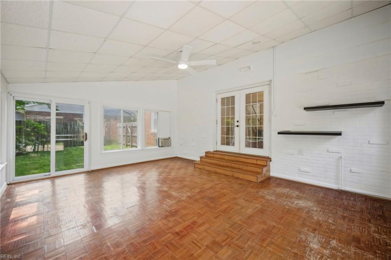 Photo 24 of 49 residential for sale in Virginia Beach virginia