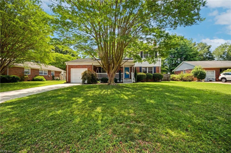 Photo 4 of 49 residential for sale in Virginia Beach virginia