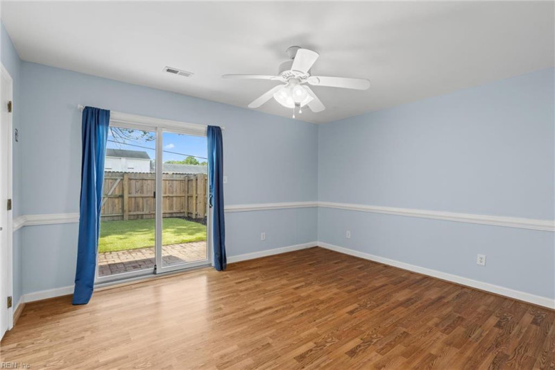 Photo 11 of 15 residential for sale in Hampton virginia