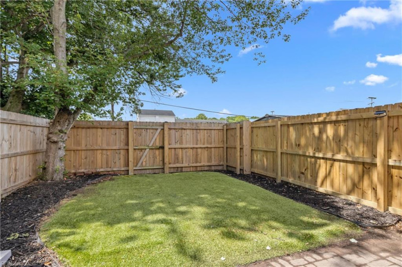 Photo 14 of 15 residential for sale in Hampton virginia