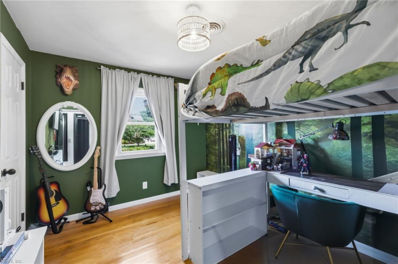 Photo 13 of 30 residential for sale in Virginia Beach virginia