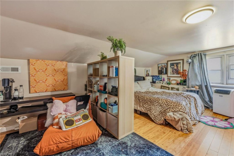 Photo 19 of 30 residential for sale in Virginia Beach virginia