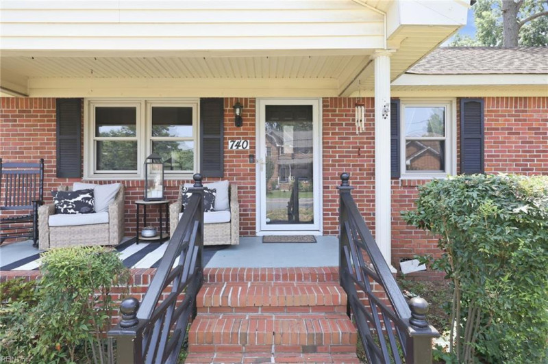 Photo 2 of 30 residential for sale in Virginia Beach virginia