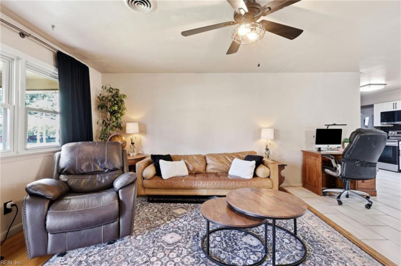 Photo 4 of 30 residential for sale in Virginia Beach virginia
