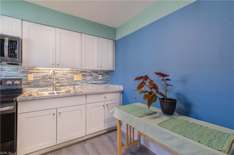 Photo 3 of 20 residential for sale in Norfolk virginia