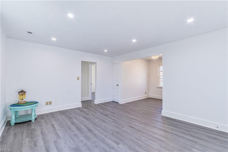 Photo 6 of 20 residential for sale in Norfolk virginia