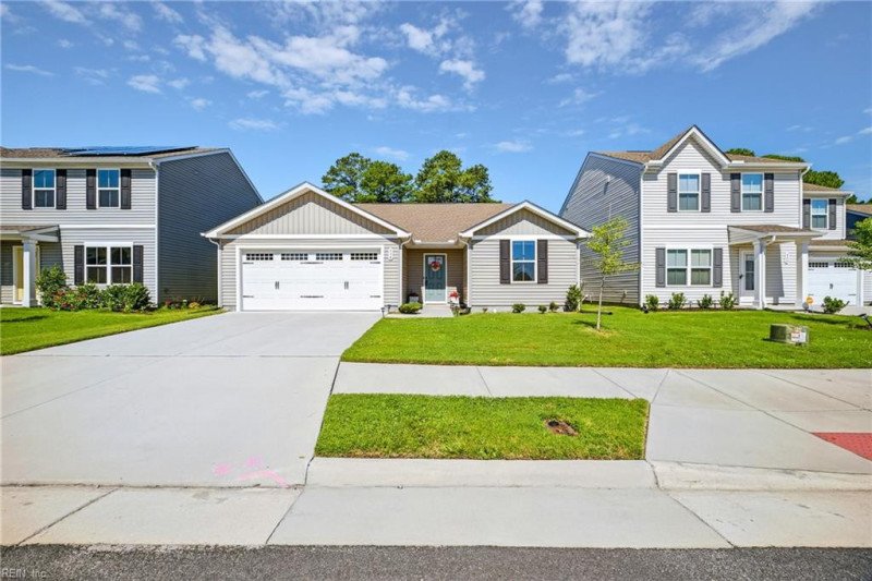 Photo 2 of 43 residential for sale in Portsmouth virginia