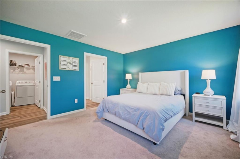 Photo 21 of 43 residential for sale in Portsmouth virginia