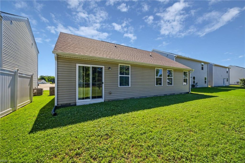 Photo 28 of 43 residential for sale in Portsmouth virginia