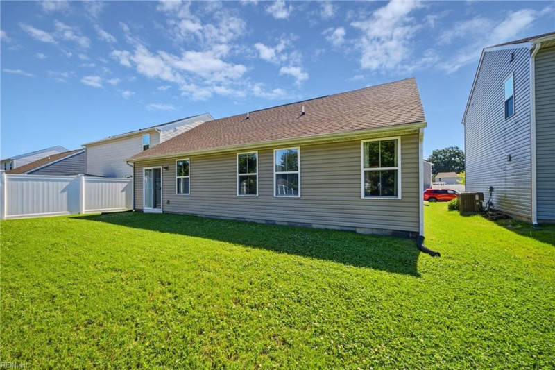 Photo 30 of 43 residential for sale in Portsmouth virginia