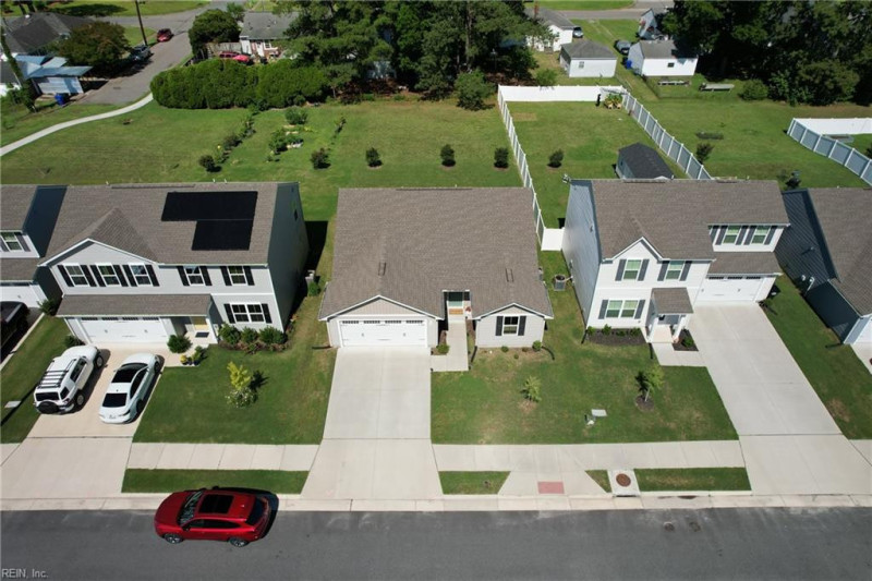 Photo 33 of 43 residential for sale in Portsmouth virginia
