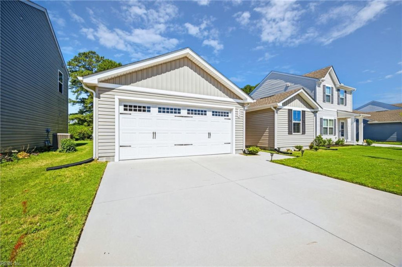 Photo 4 of 43 residential for sale in Portsmouth virginia