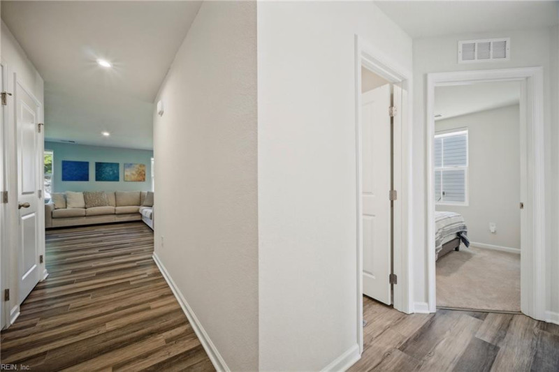 Photo 7 of 43 residential for sale in Portsmouth virginia