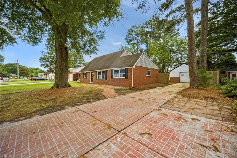 Photo 4 of 32 residential for sale in Virginia Beach virginia Photo 4 of 32 residential for sale in Virginia Beach virginia