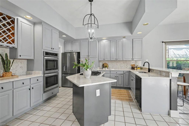 Photo 10 of 48 residential for sale in Norfolk virginia