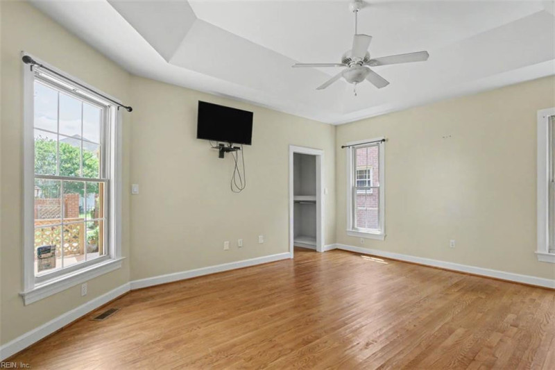 Photo 21 of 48 residential for sale in Norfolk virginia