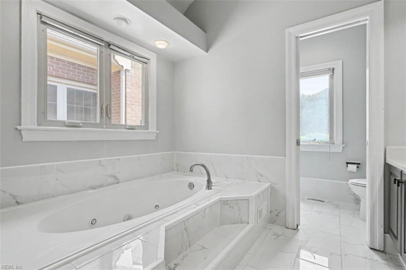 Photo 27 of 48 residential for sale in Norfolk virginia
