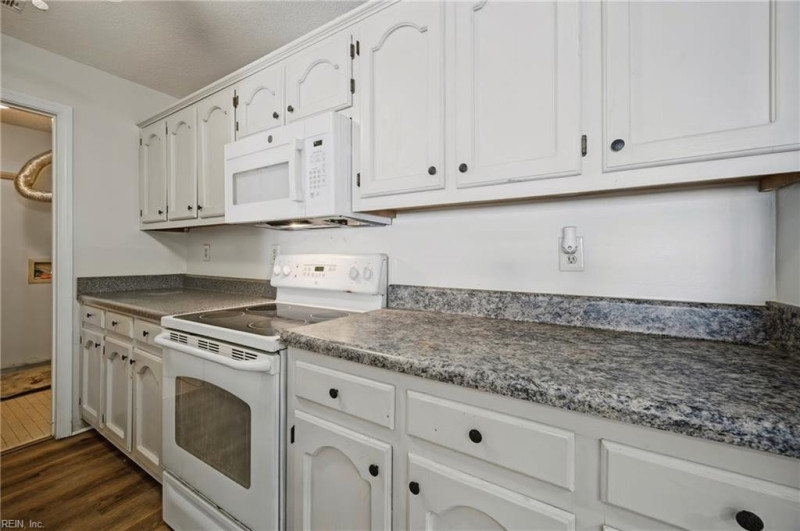 Photo 10 of 19 residential for sale in Norfolk virginia