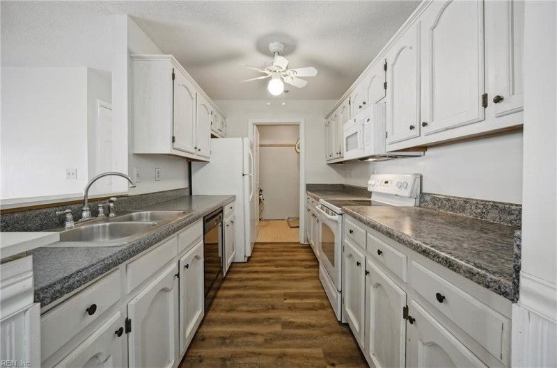 Photo 11 of 19 residential for sale in Norfolk virginia