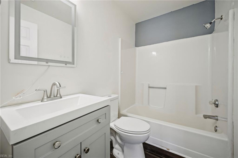 Photo 14 of 19 residential for sale in Norfolk virginia