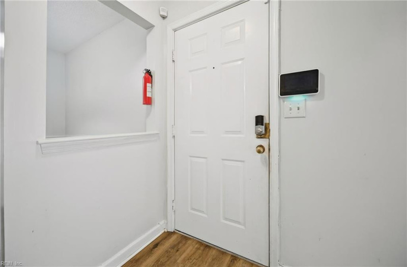 Photo 4 of 19 residential for sale in Norfolk virginia