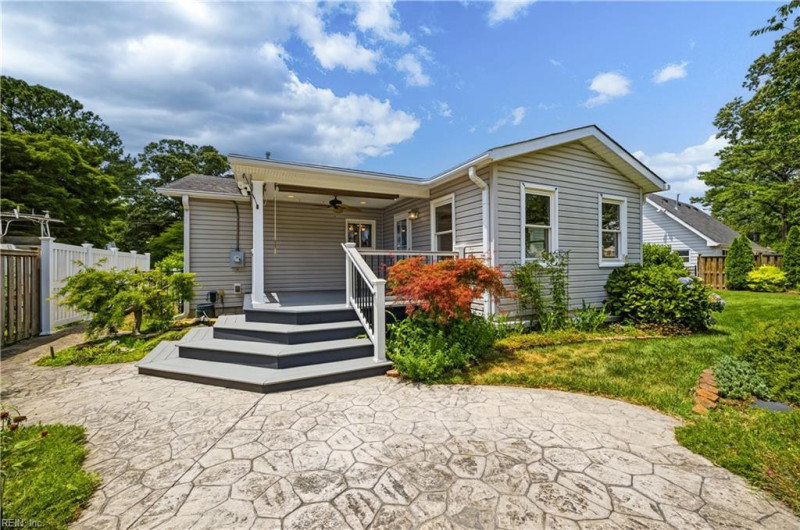 Photo 18 of 30 residential for sale in Virginia Beach virginia