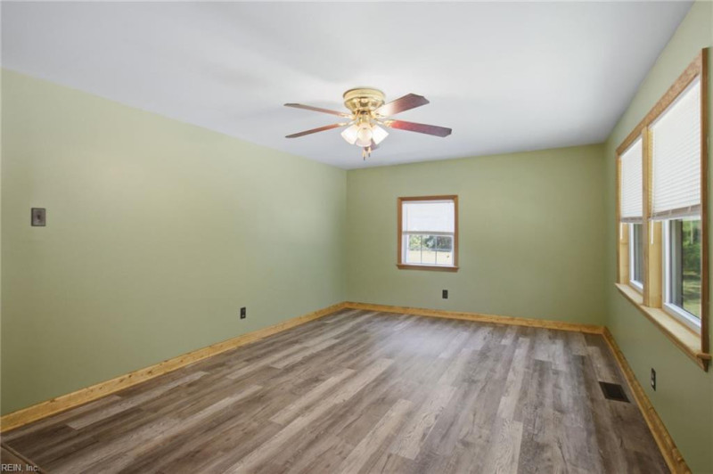 Photo 3 of 44 residential for sale in Isle of Wight County virginia